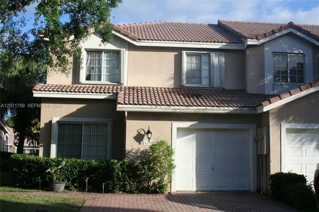 6200 NW 74th Court, Parkland, FL 33067