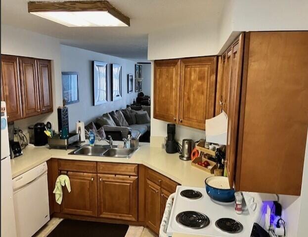 118 Lake Emerald Drive 403, Oakland Park, FL 33309 photo 4