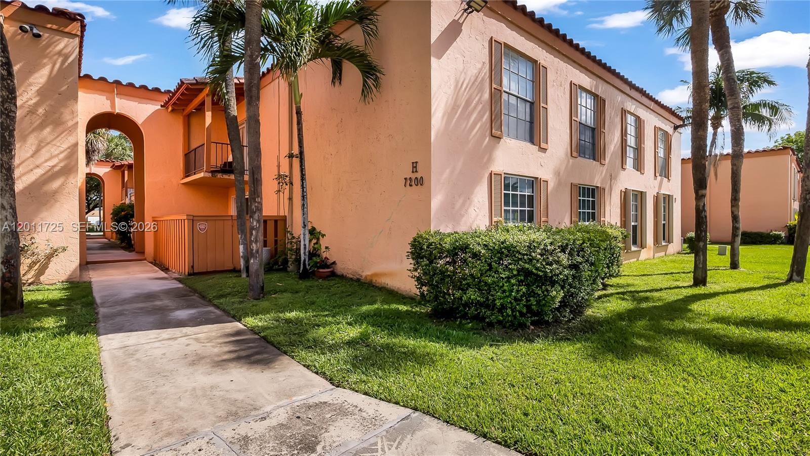 7200 Fairway Drive H12, Miami Lakes, FL 33014, Miami Lakes