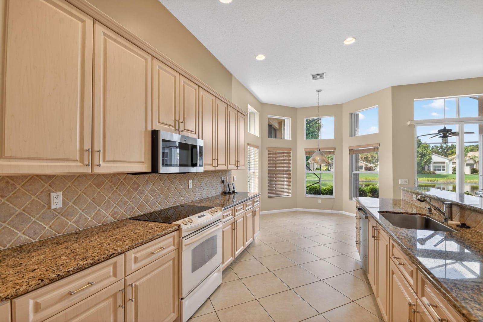 9881 Casa Mar Drive, Lake Worth, FL 33467 photo 4