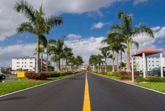 1019 Guildford B, Boca Raton, FL 33434 photo 3
