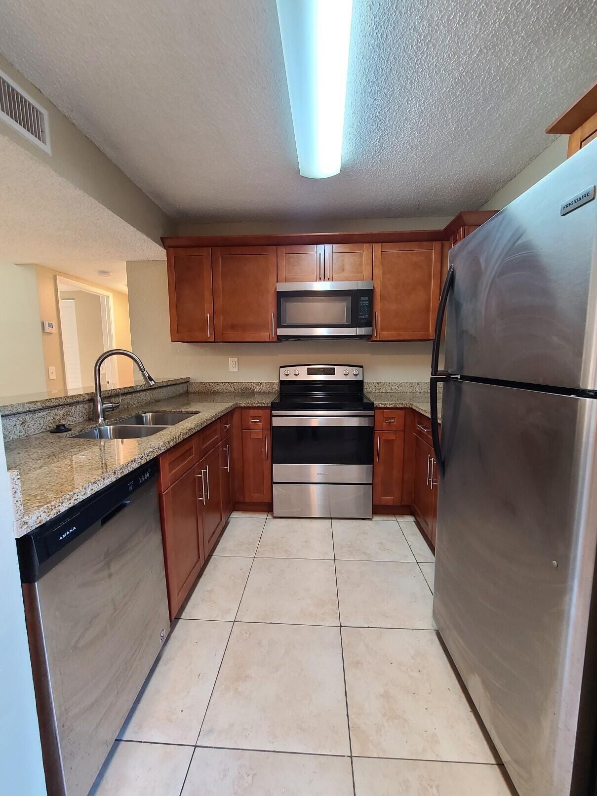 1461 Windorah Way G — photo 2