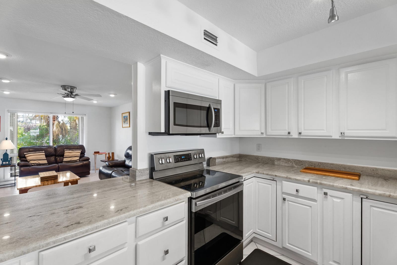 2801 N Hwy A1a Apt E — photo 6