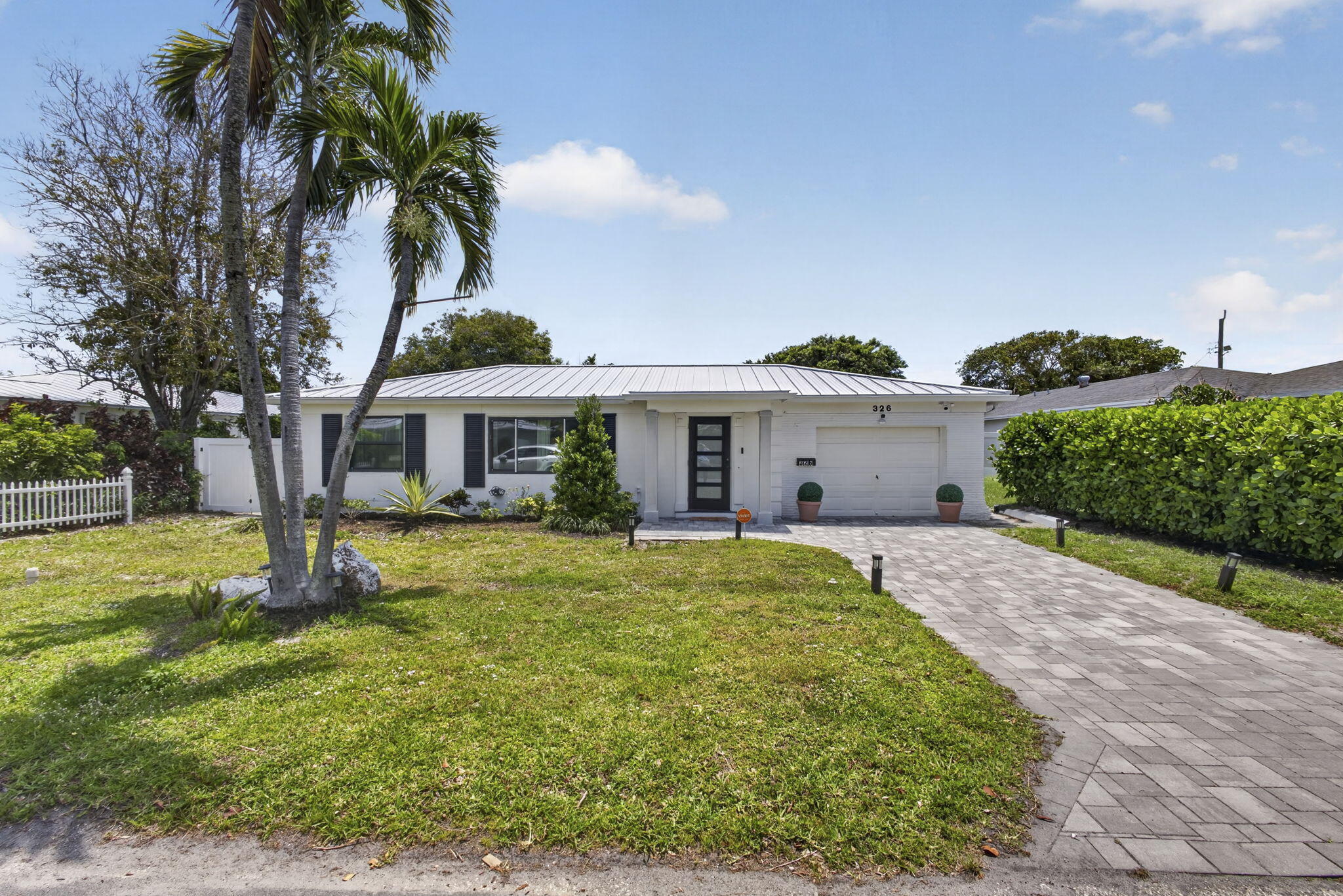 326 Alhambra Place, West Palm Beach, FL 33405, West Palm Beach