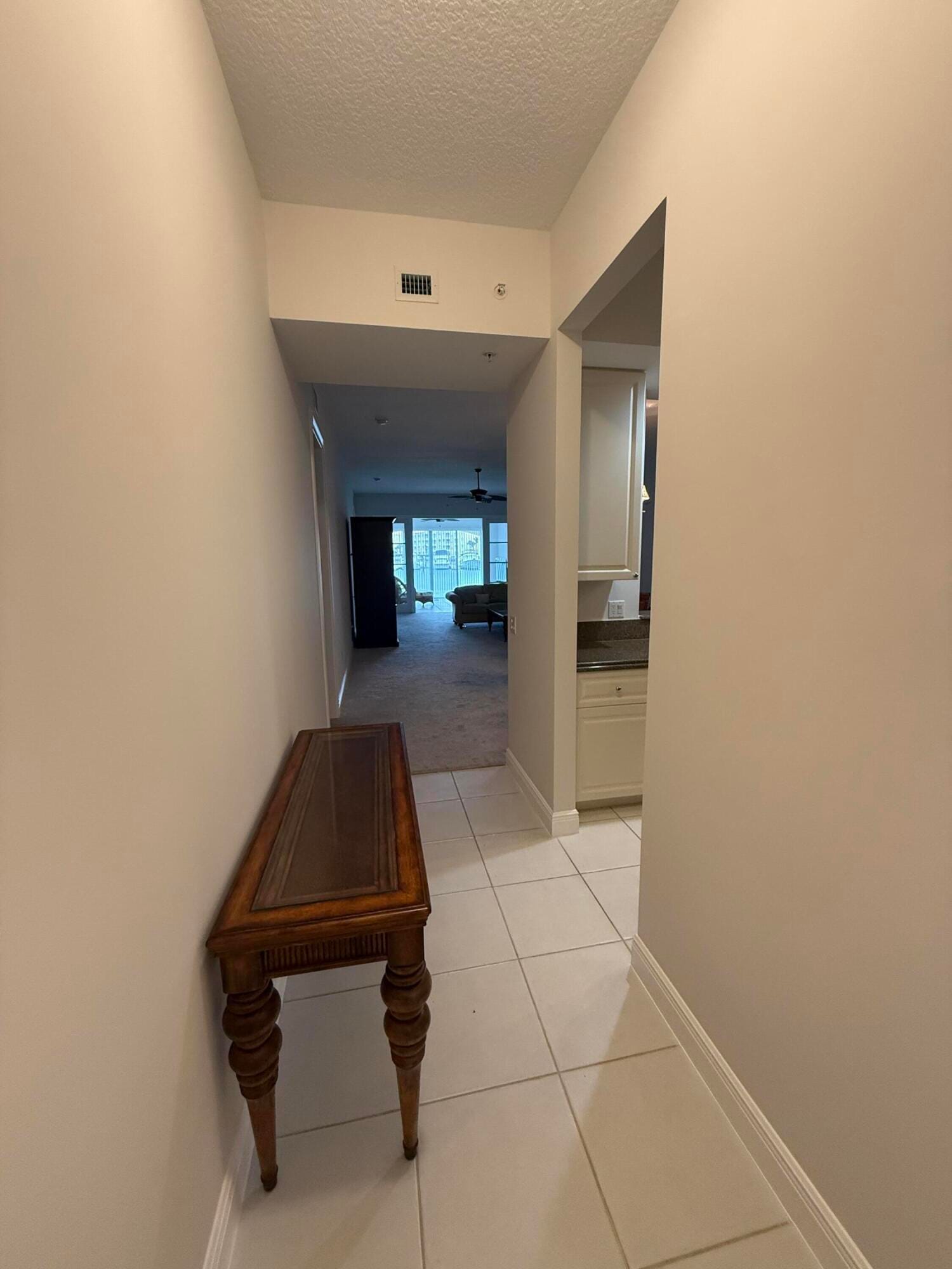 11 W Harbour Isle Dr W W 105, Fort Pierce, FL 34949 photo 2