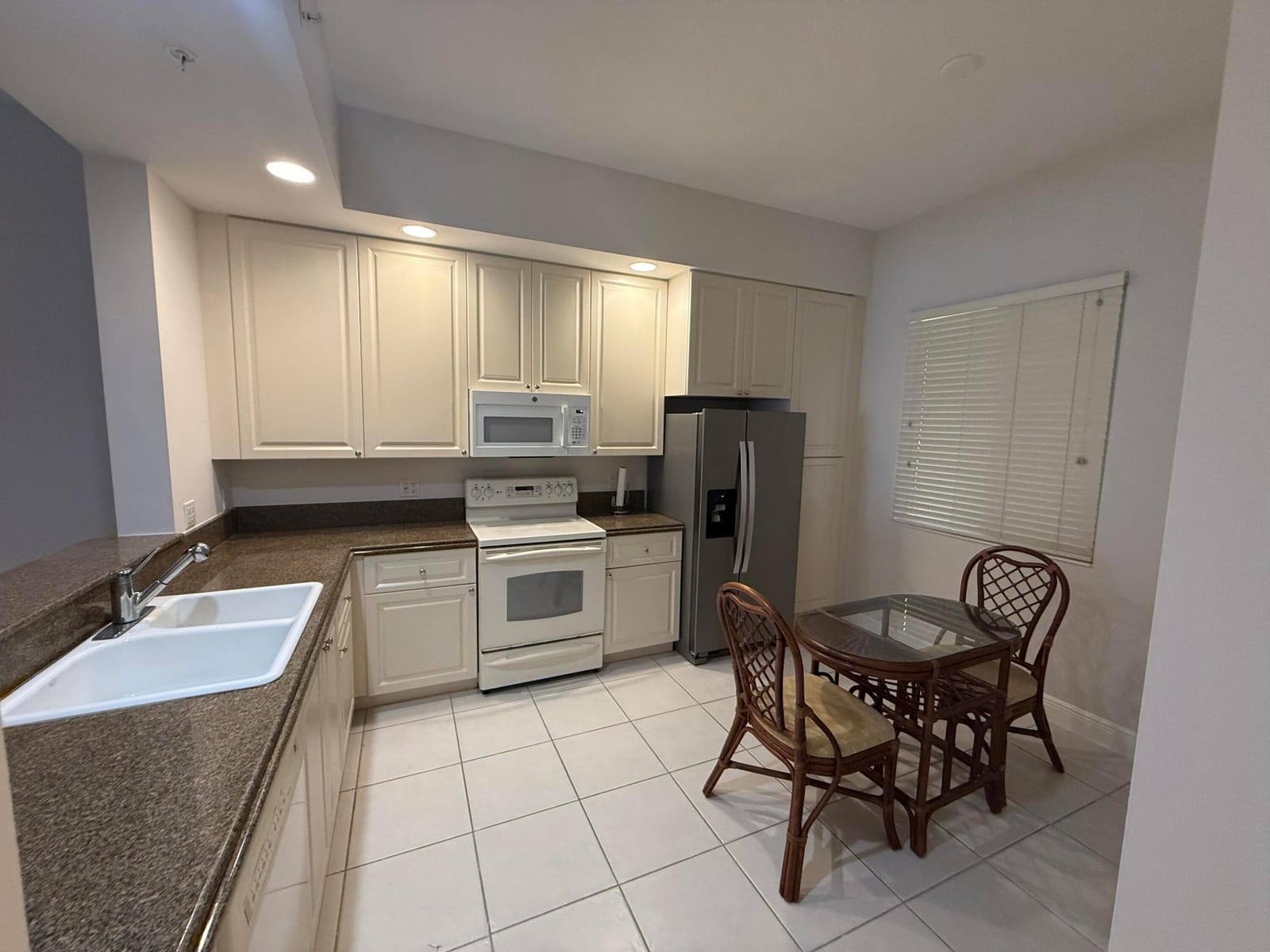 11 W Harbour Isle Dr W W 105, Fort Pierce, FL 34949 photo 3