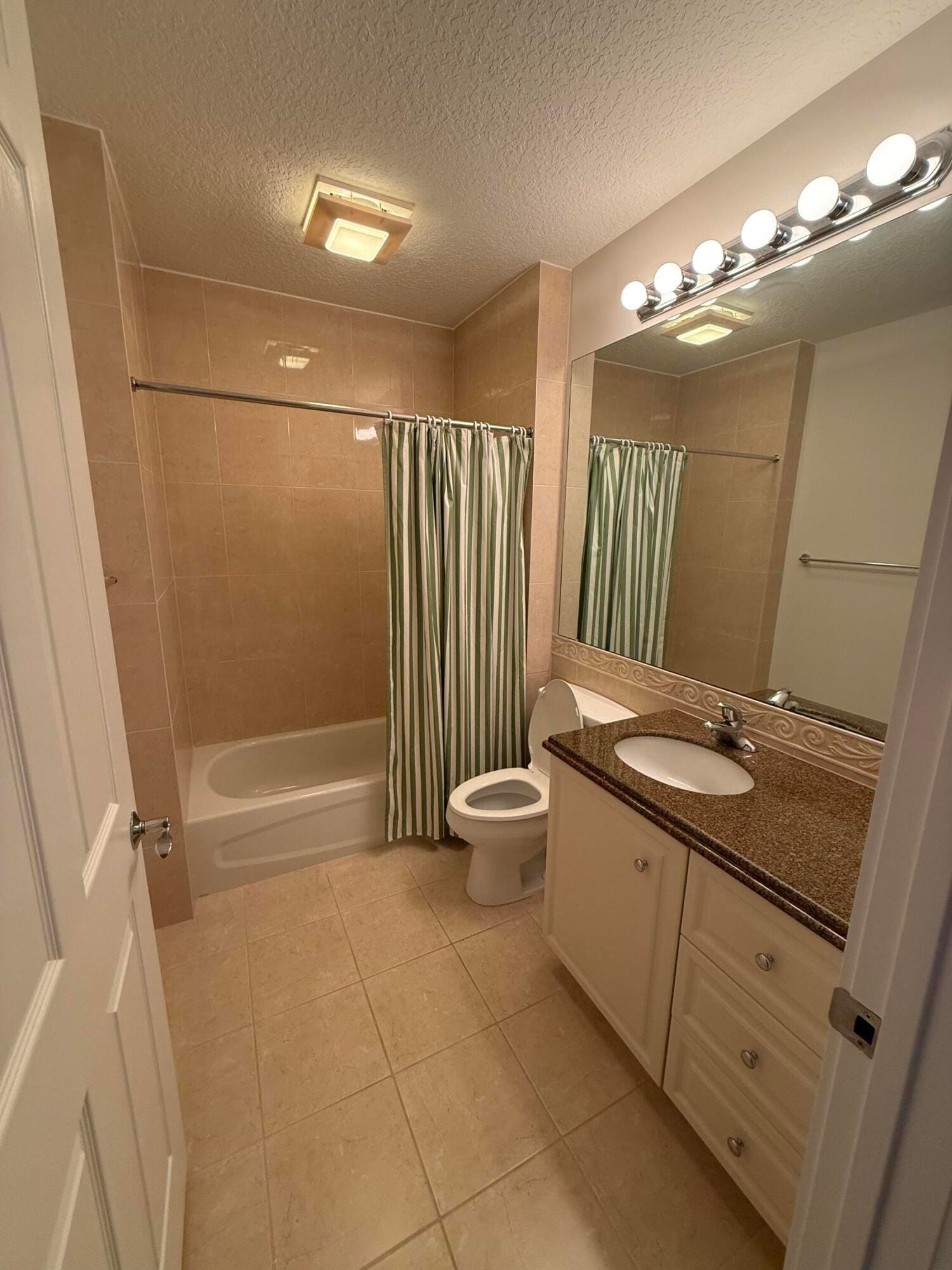 11 W Harbour Isle Dr W W 105, Fort Pierce, FL 34949 photo 6