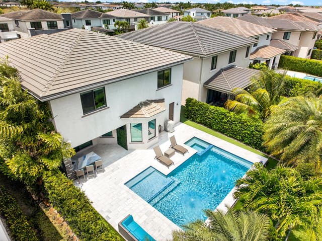 8612 Prospect Lane, sold in Cascata At Miralago, Parkland, FL