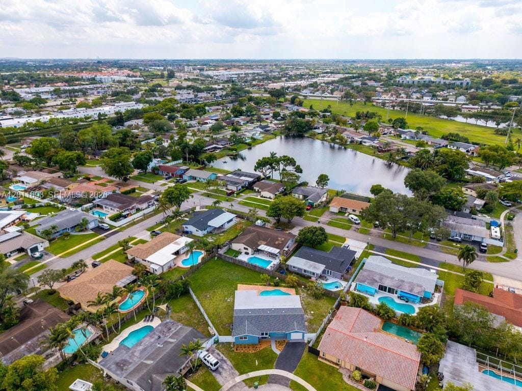 510 NW 97th Terrace, Pembroke Pines, FL 33024 photo 3