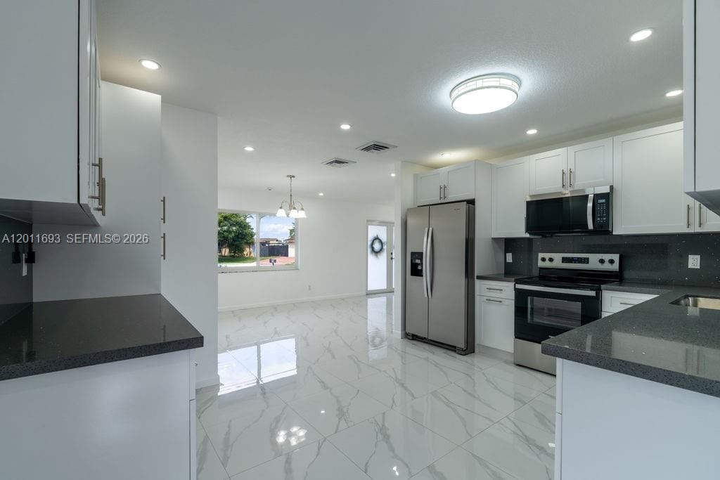 510 NW 97th Terrace, Pembroke Pines, FL 33024 photo 10