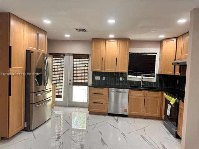 3614 Everglades Road, Palm Beach Gardens, FL 33410