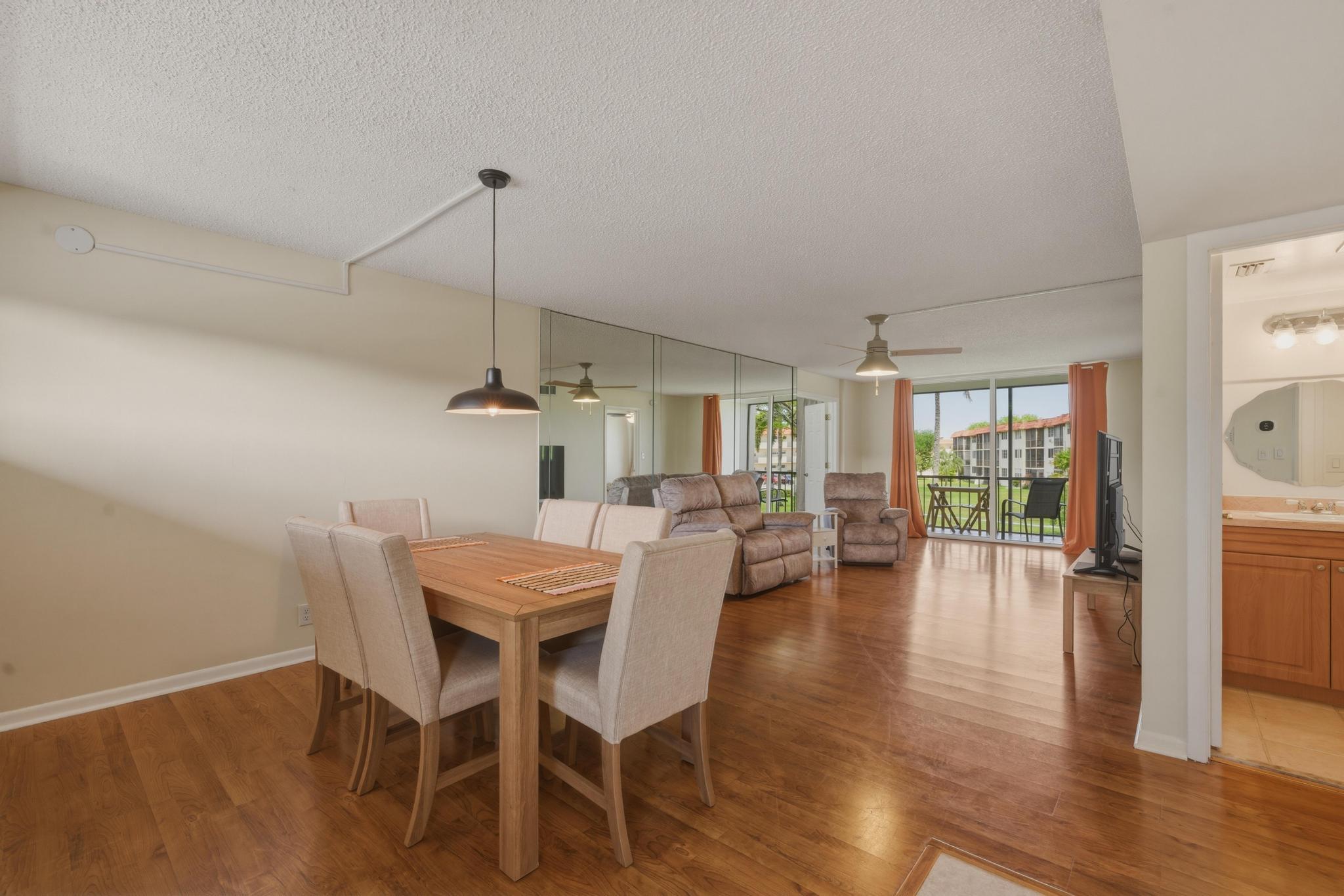 9720 S Hollybrook Lake Drive 205, Pembroke Pines, FL 33025, Pembroke Pines