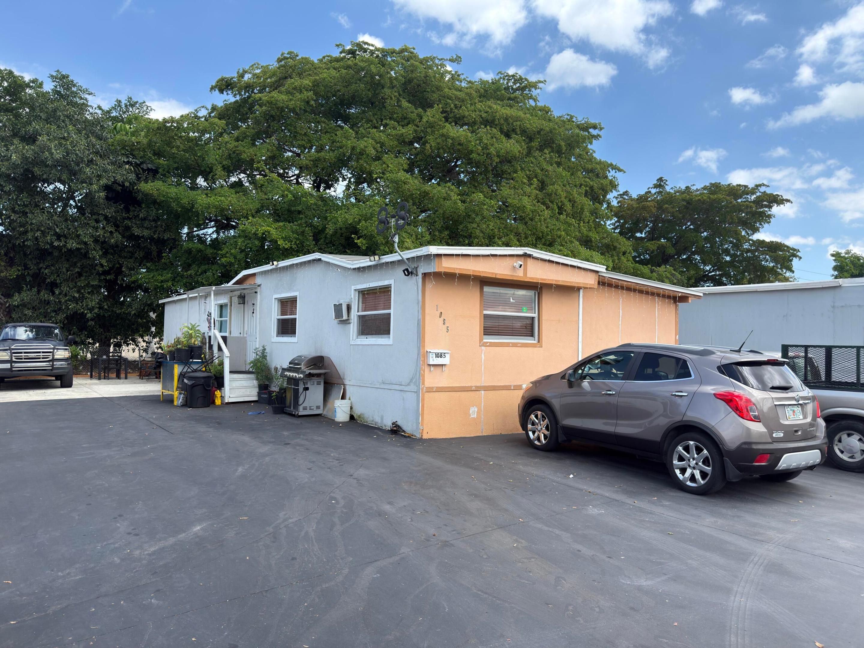 1085 SW 127th Court, Miami, FL 33184, Miami