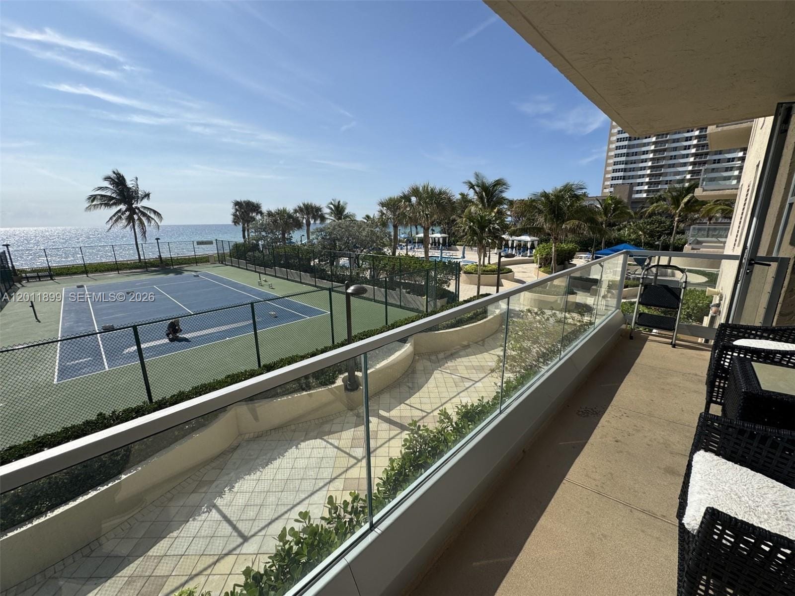 1912 S Ocean Drive 3D, Hallandale Beach, FL 33009 photo 2