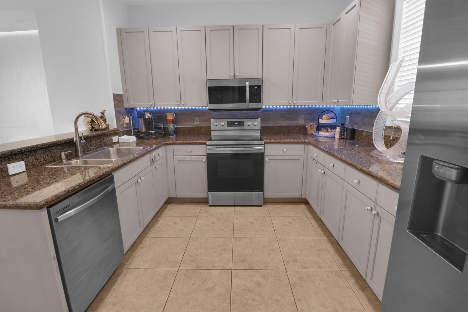 1033 NE 17th Way 1204, Fort Lauderdale, FL 33304 photo 19