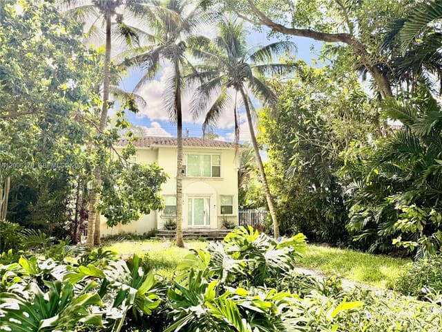 8740 NE 2nd Avenue 8740, El Portal, FL 33138