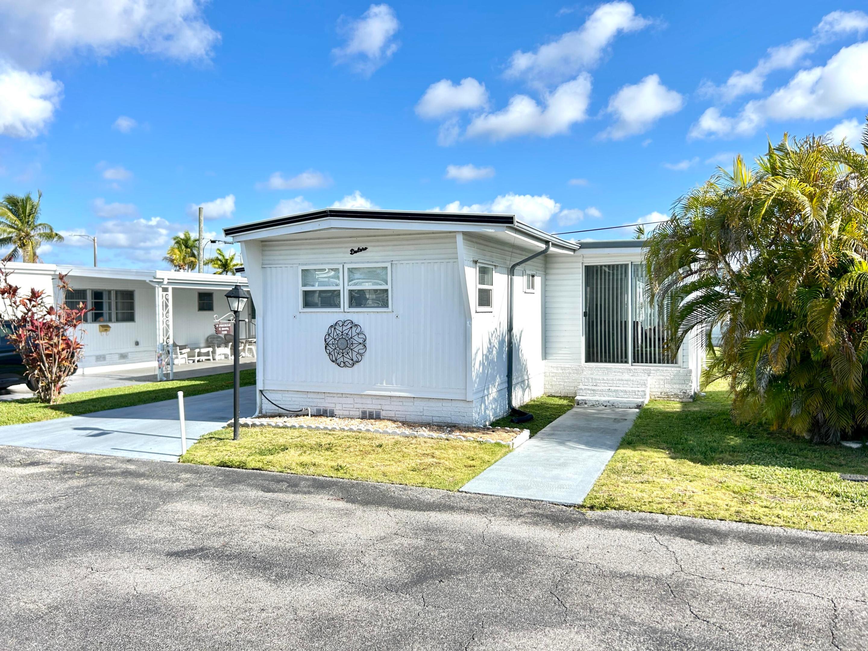3233 State Street, Hollywood, FL 33021, Hollywood