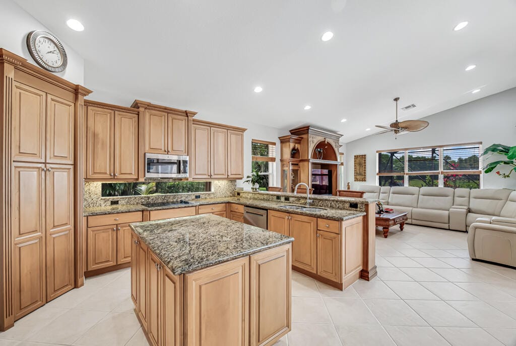 7945 Amethyst Lake Point, Lake Worth, FL 33467 photo 18