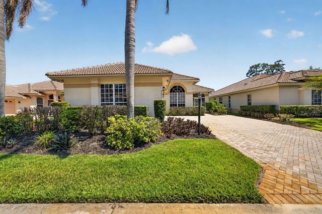 9407 Avenel Lane, Port St. Lucie, FL 34986