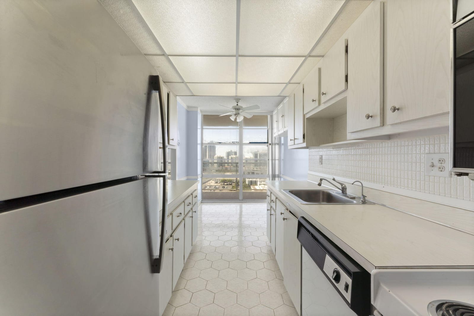 230 174th Street 2402, Sunny Isles Beach, FL 33160 photo 13