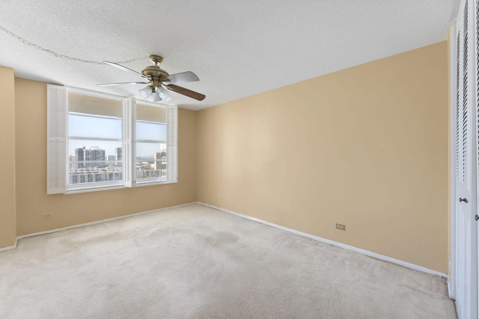 230 174th Street 2402, Sunny Isles Beach, FL 33160 photo 22