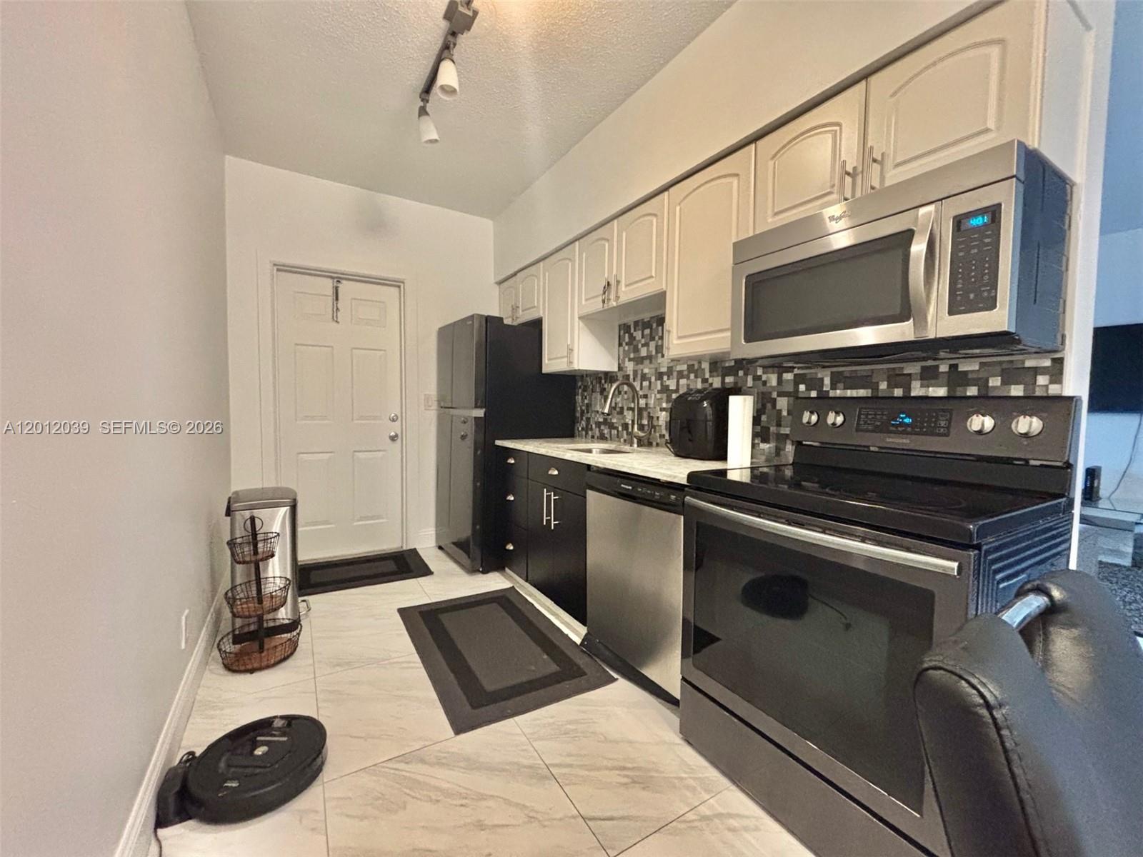 2200 S Ocean Drive N109, Hollywood, FL 33019, Hollywood