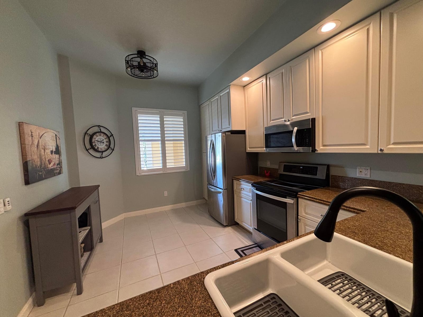 18 W Harbour Isle Drive W 102 — photo 9