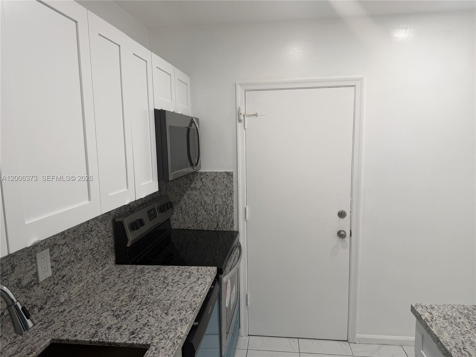 2200 NE 66th Street 1426 — photo 7