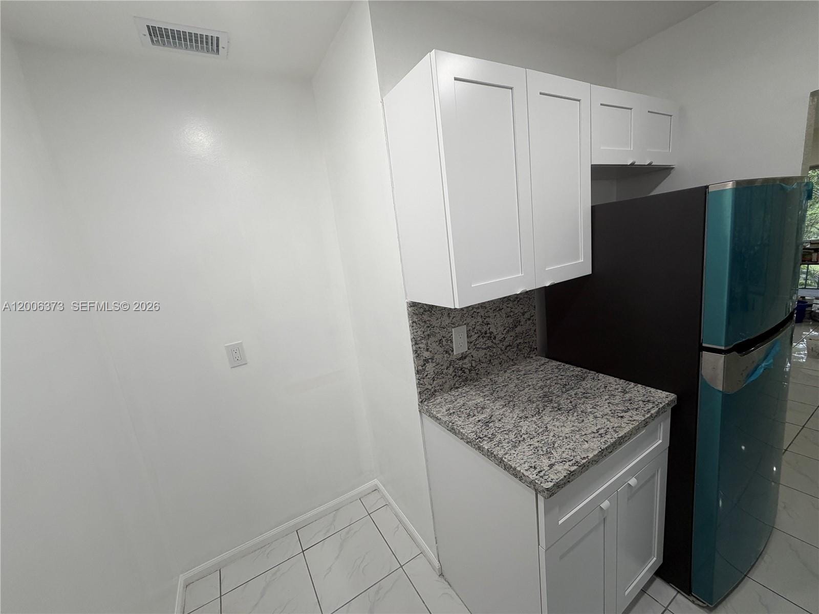 2200 NE 66th Street 1426 — photo 9