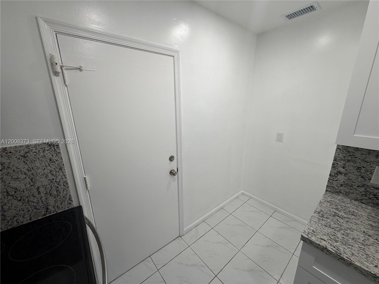 2200 NE 66th Street 1426 — photo 10