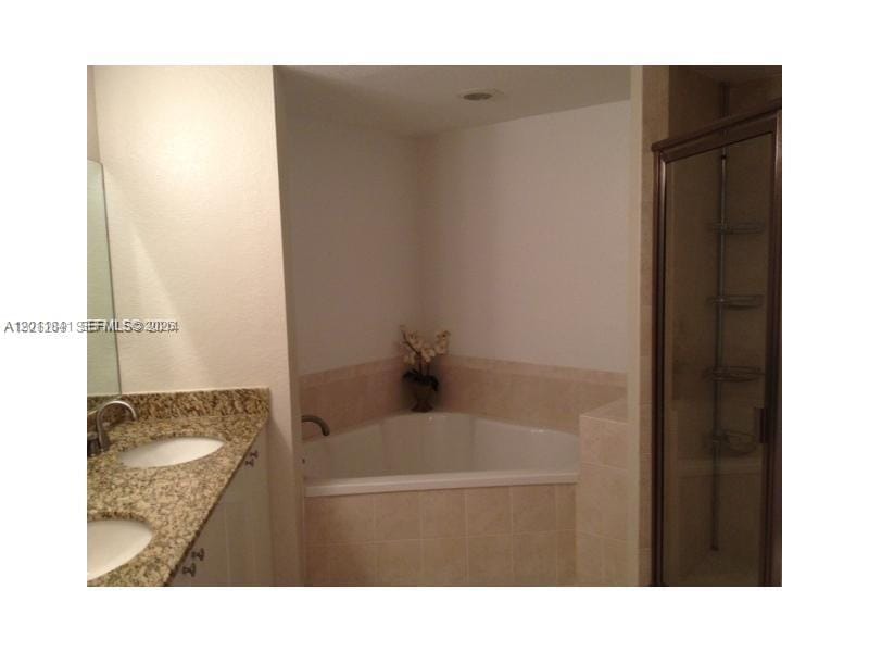 1830 Radius Drive 317, Hollywood, FL 33020 photo 8