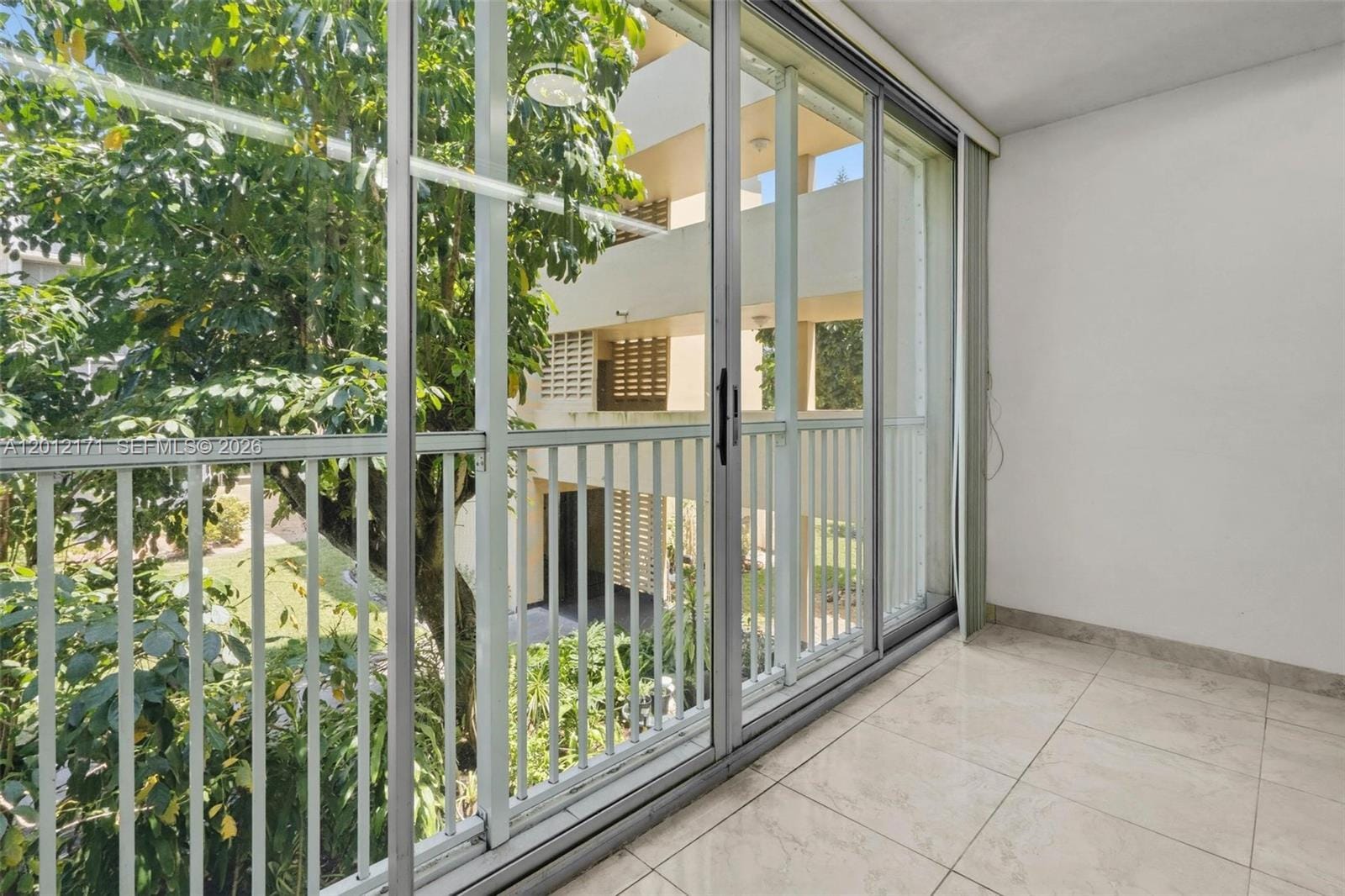 950 NE 199th Street 2H, Miami, FL 33179 photo 15