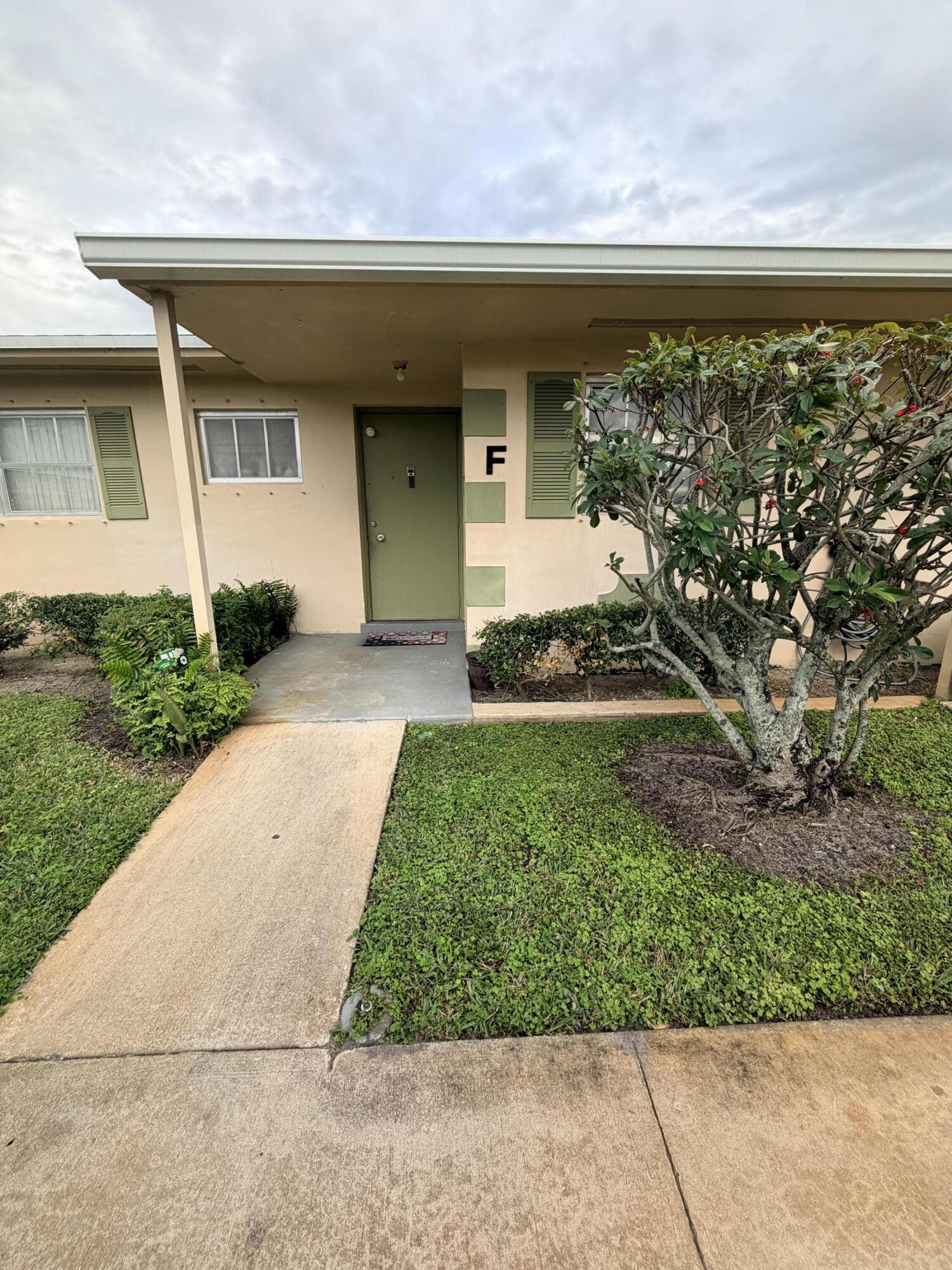 5443 Cresthaven Boulevard F, West Palm Beach, FL 33415, West Palm Beach