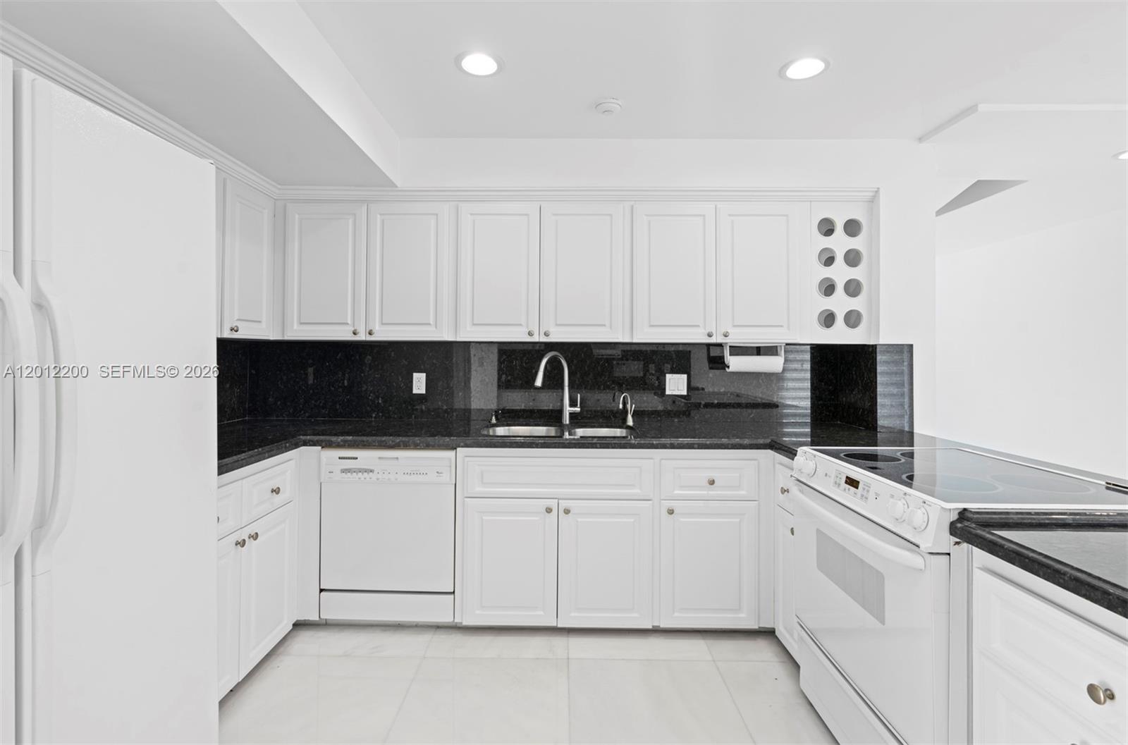 6795 Brookline Drive 6795, Miami, FL 33015 photo 28