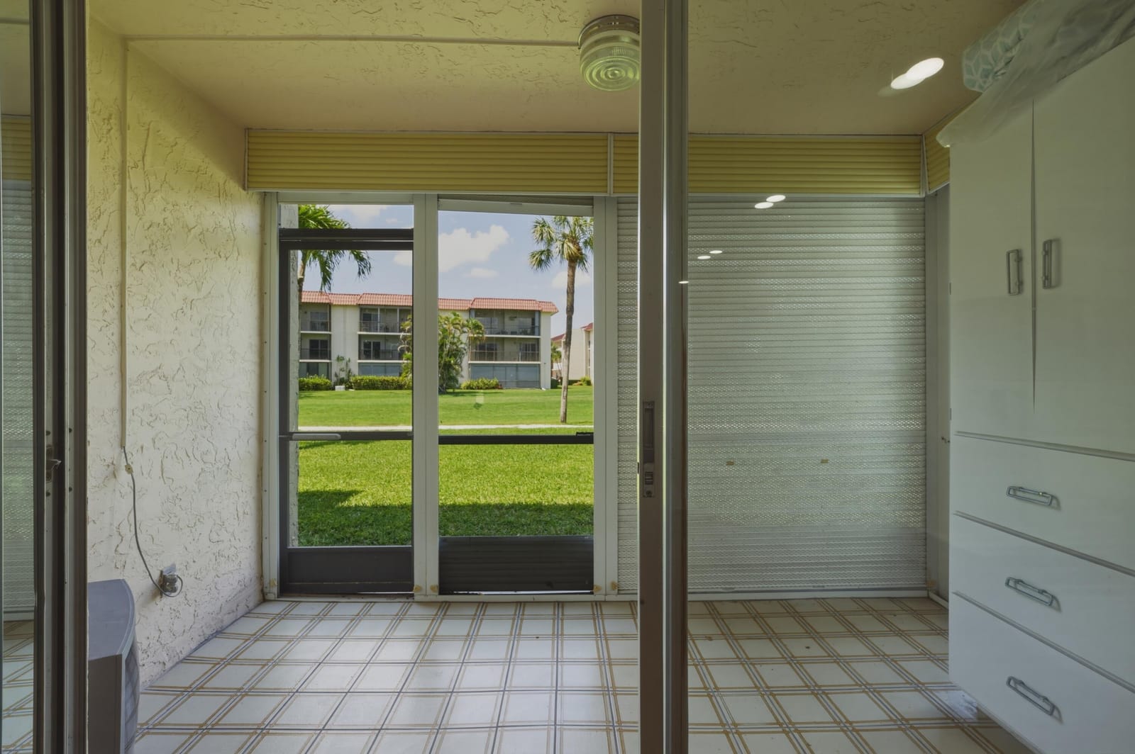 371 S Hollybrook Drive 106, Pembroke Pines, FL 33025 photo 17