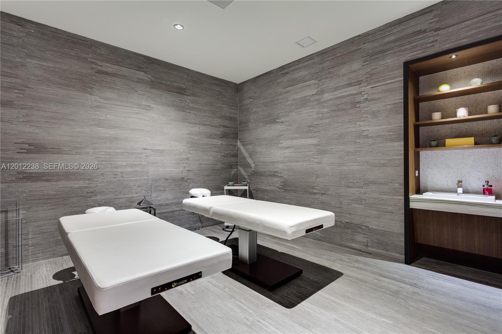 45 SW 9th Street 1604 — photo 10