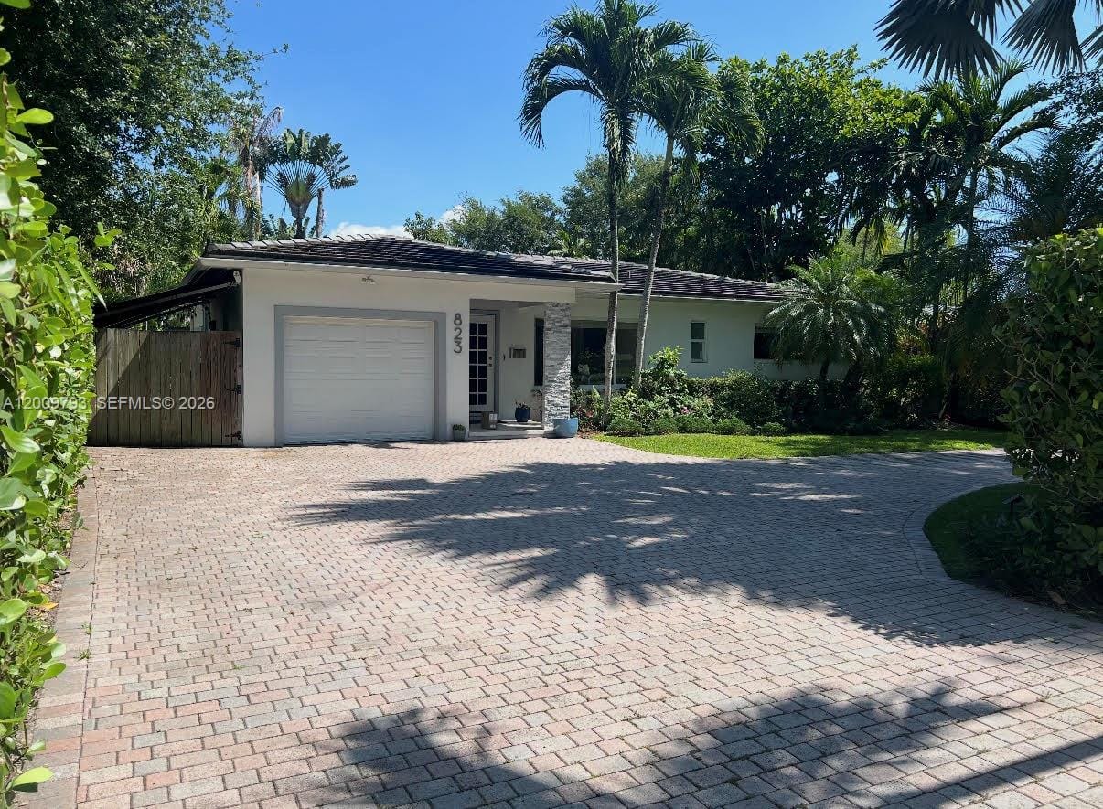 823 NE 107th Street, Biscayne Park, FL 33161