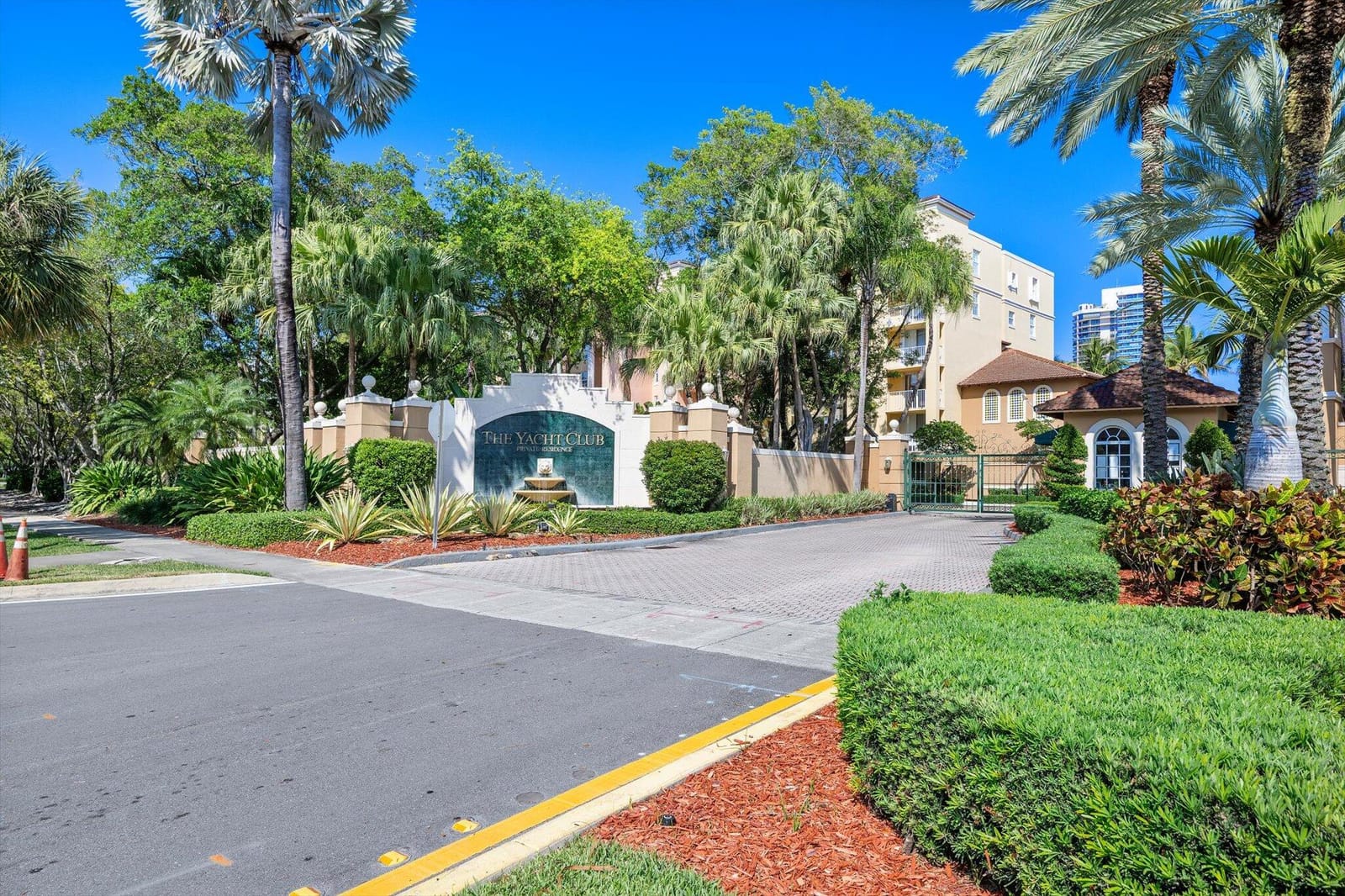 19601 E Country Club Drive 7505 — photo 12
