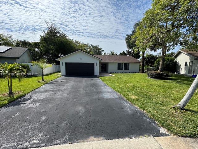 9234 Southampton Place, Boca Raton, FL 33434