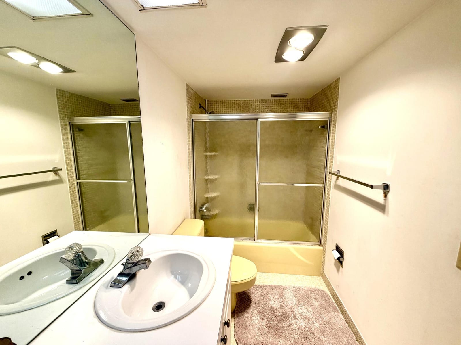3150 N Palm Aire Drive 804 — photo 8