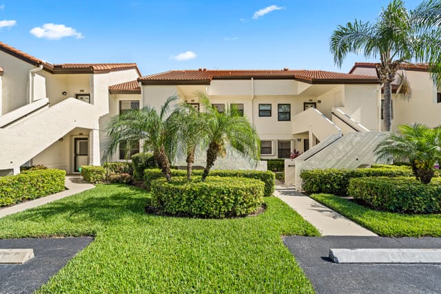 5945 Parkwalk Drive, Boynton Beach, FL 33472