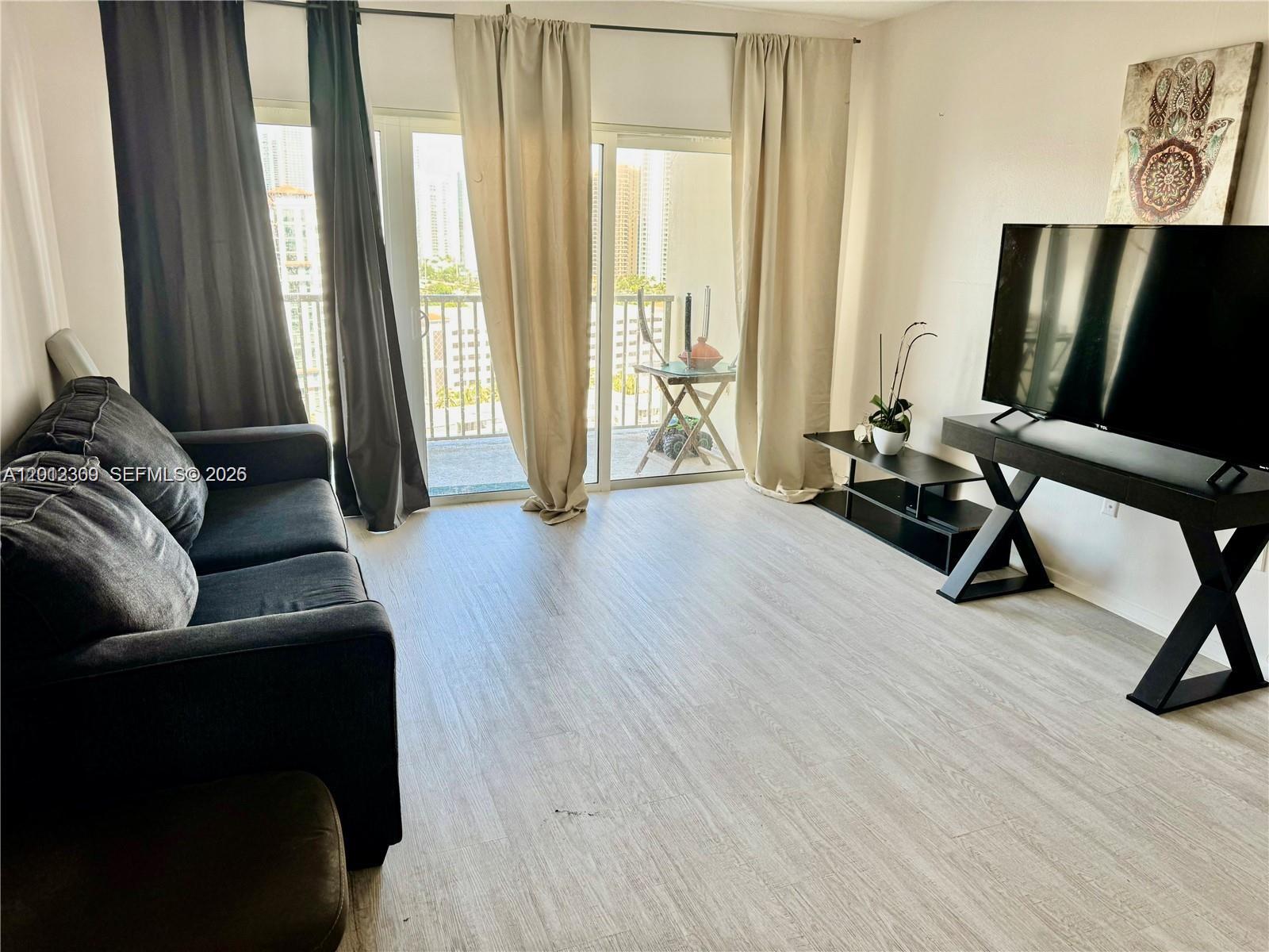 300 Bayview Drive 1903, Sunny Isles Beach, FL 33160, Sunny Isles Beach