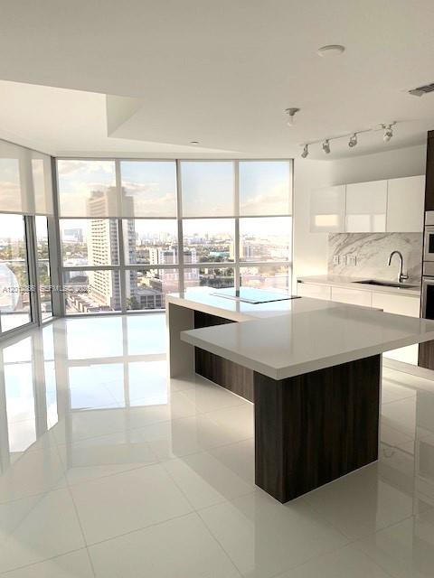 851 NE 1st Avenue 2110, Miami, FL 33132, Miami