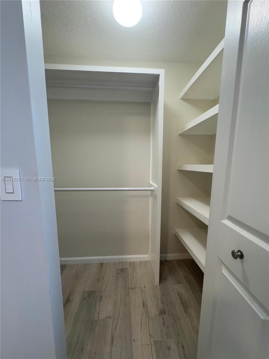 2042 Alta Meadows Lane 1712 — photo 9