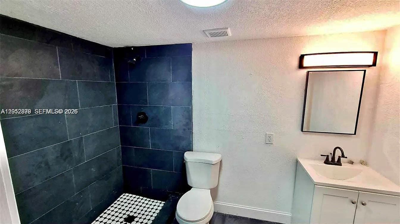 12040 N Miami Avenue — photo 12