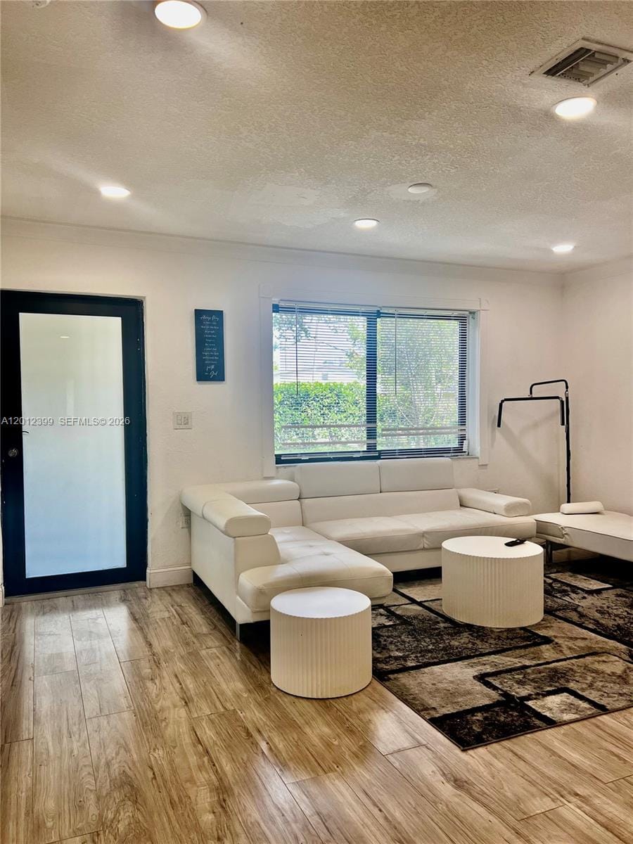 12040 N Miami Avenue — photo 3
