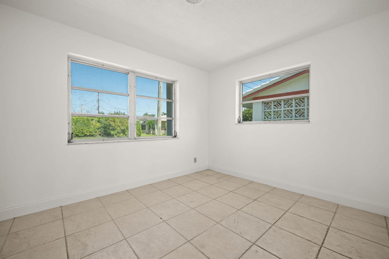 5205 NW 28th Avenue, Tamarac, FL 33309 photo 8