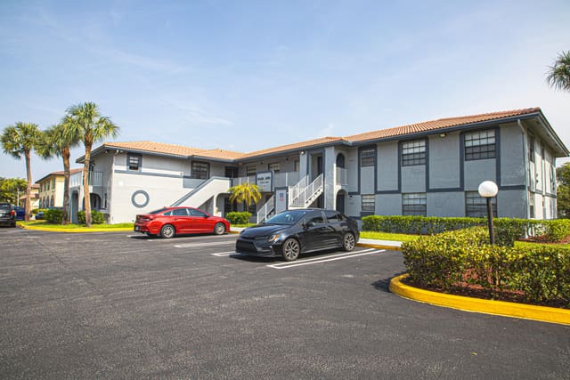 10687 Royal Palm Boulevard, Coral Springs, FL 33065