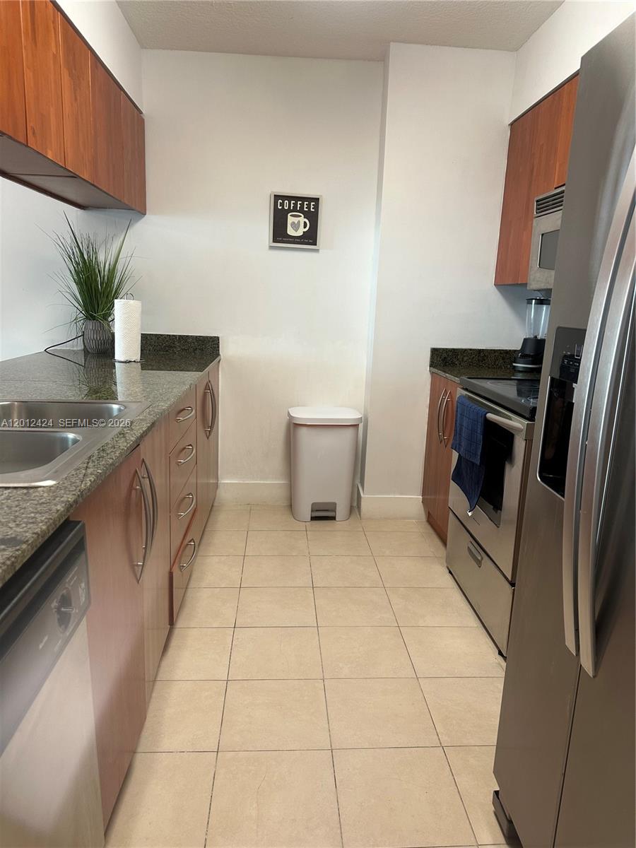 1200 Brickell Bay Drive 2304, Miami, FL 33131, Miami