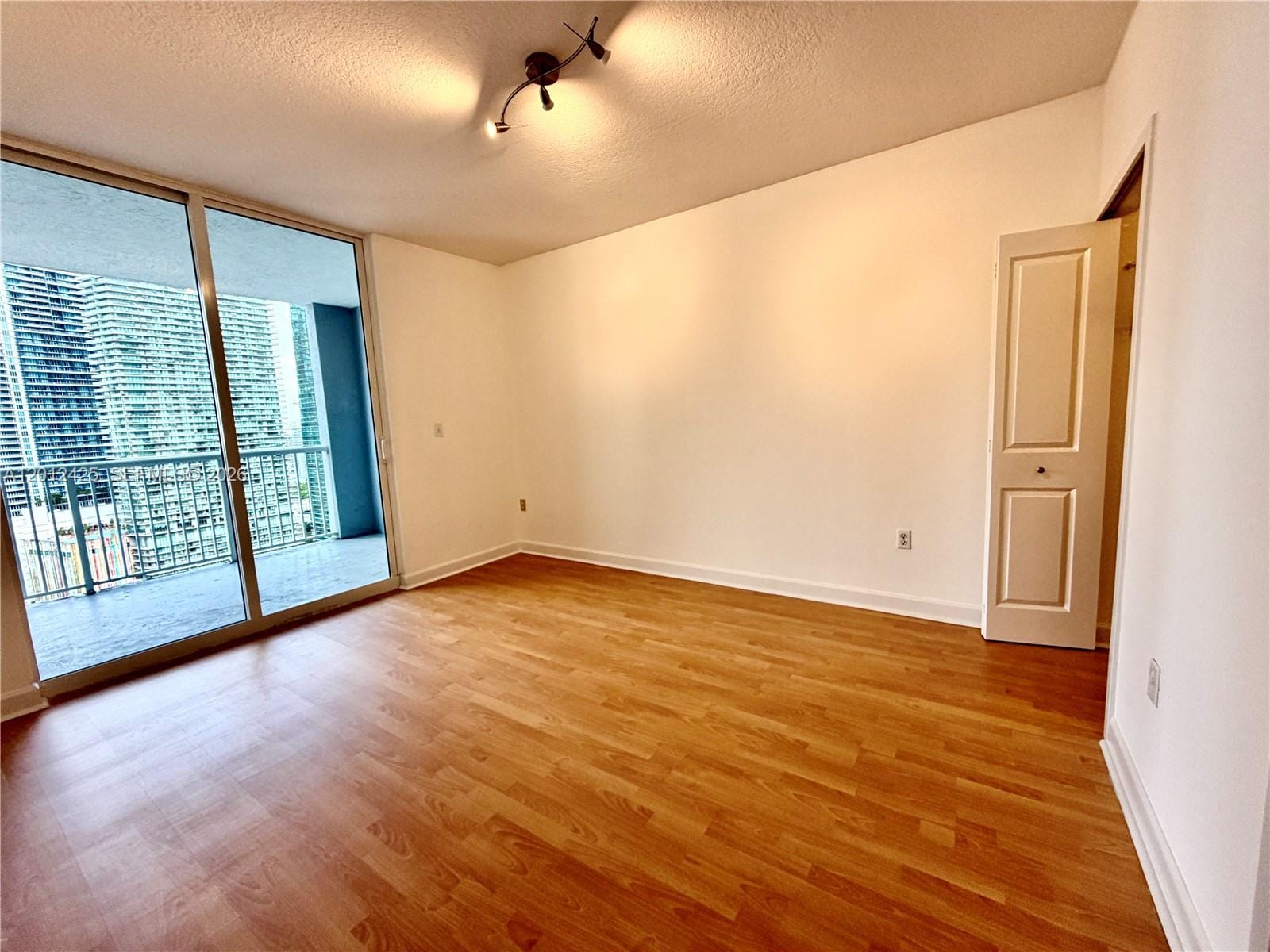 170 SE 14th Street 2906, Miami, FL 33131 photo 13